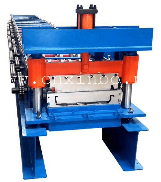 Standing beam roof panel roll forming machine